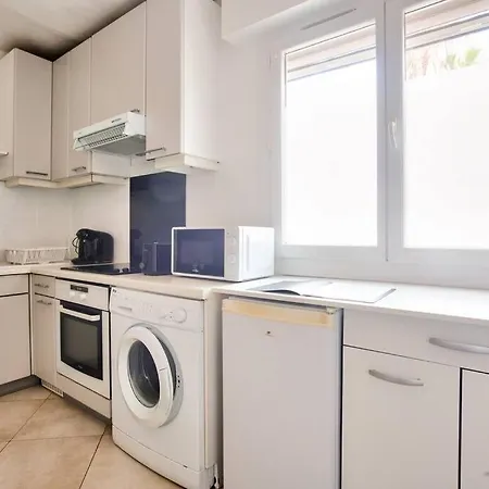 Nice 1 Bed 50m From The Beach In Frejus