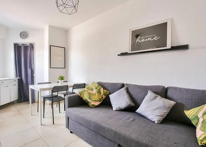 Nice 1 Bed 50m From The Beach In Fréjus